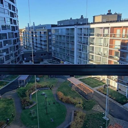 New Studio Cherry Near Helsinki Airport In Kivistoe 万塔 外观 照片
