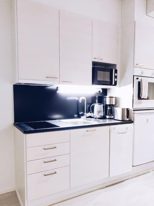 New Studio Cherry Near Helsinki Airport In Kivistoe 万塔 外观 照片